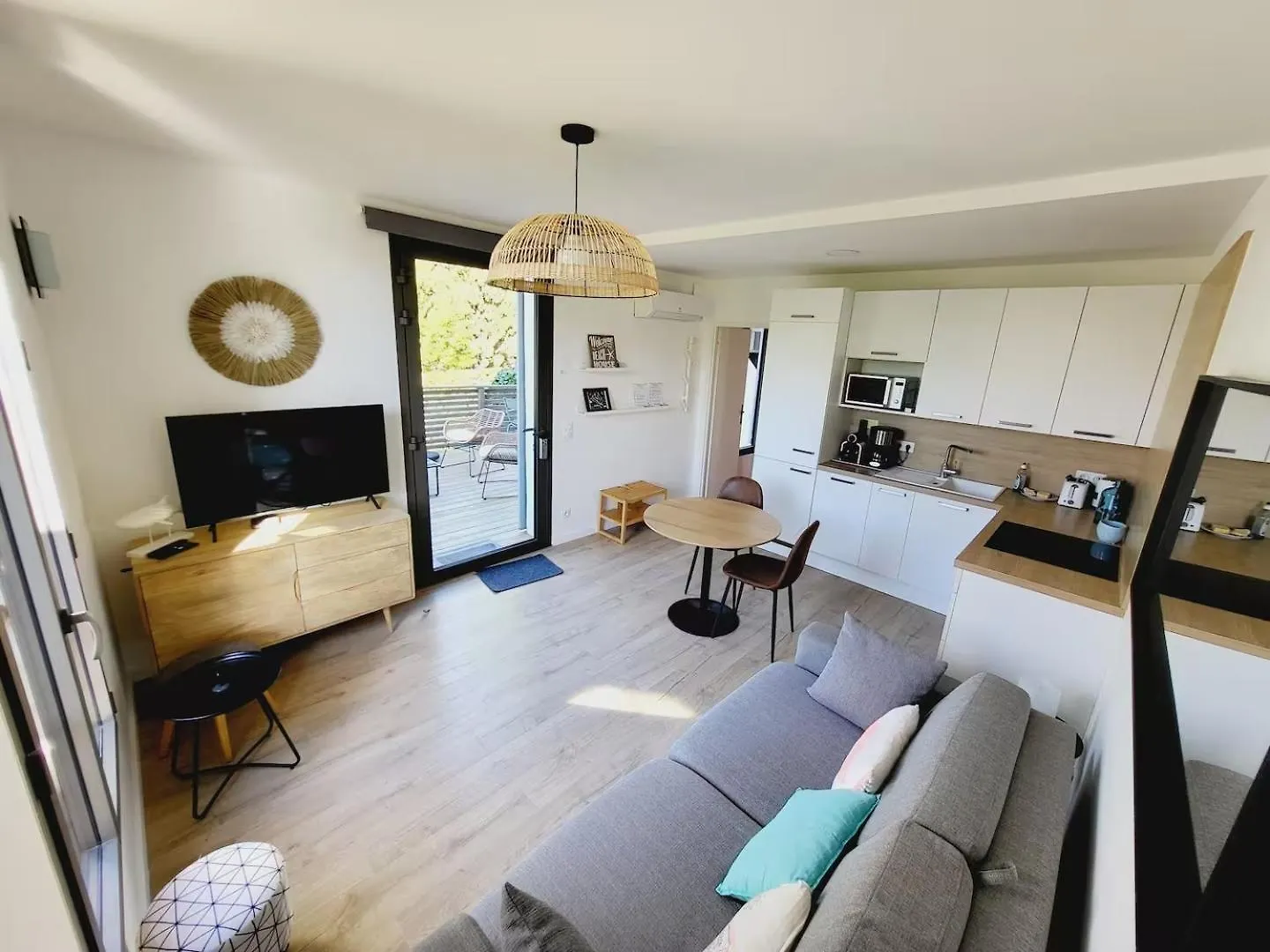 La Fossette - T2 Avec Terrasse, Parking Et Wifi 0*, Le Lavandou France